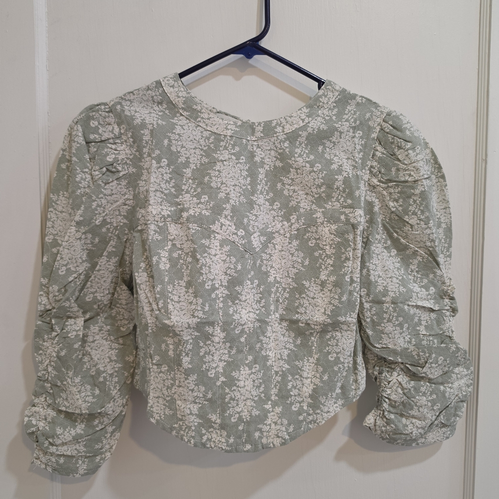 Olivaceous Sage Green Floral Puff-Sleeve Top